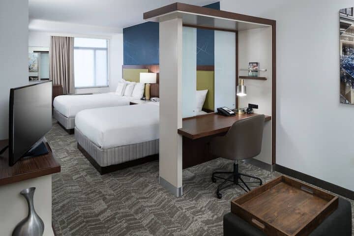 Room 4 of 21